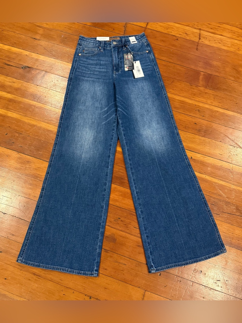 LNWT Judy Blue "Retro Wide Leg" High Waist Jeans 5/27